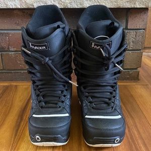 Burton Invader Snowboard Boot - Size 8 Men